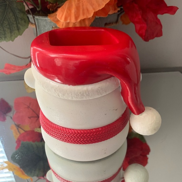 - BBW Santa Polar Bear Soap Holder - Picture 2 of 2